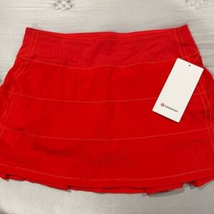 NWT - Lululemon tennis skirt - size 8